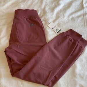 NWT Figs Women's Zamora Joggers in Mauve